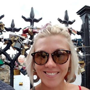 Meet your Posher, Valerie